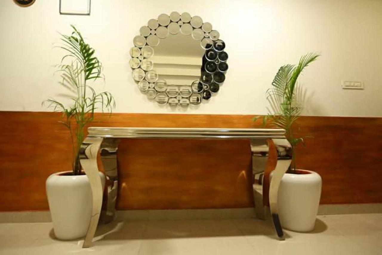 Hotel Eleven Heights ,Bhopal Dış mekan fotoğraf