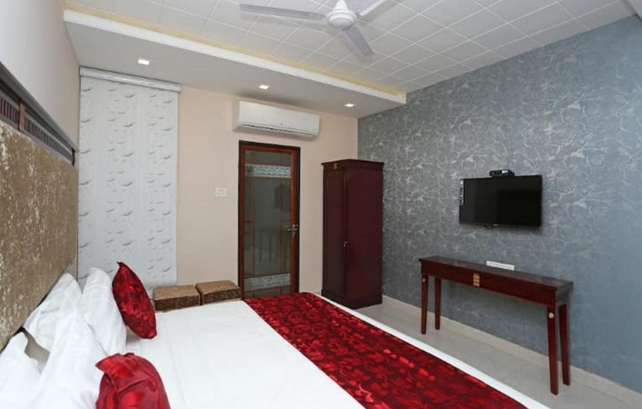Hotel Eleven Heights ,Bhopal Dış mekan fotoğraf