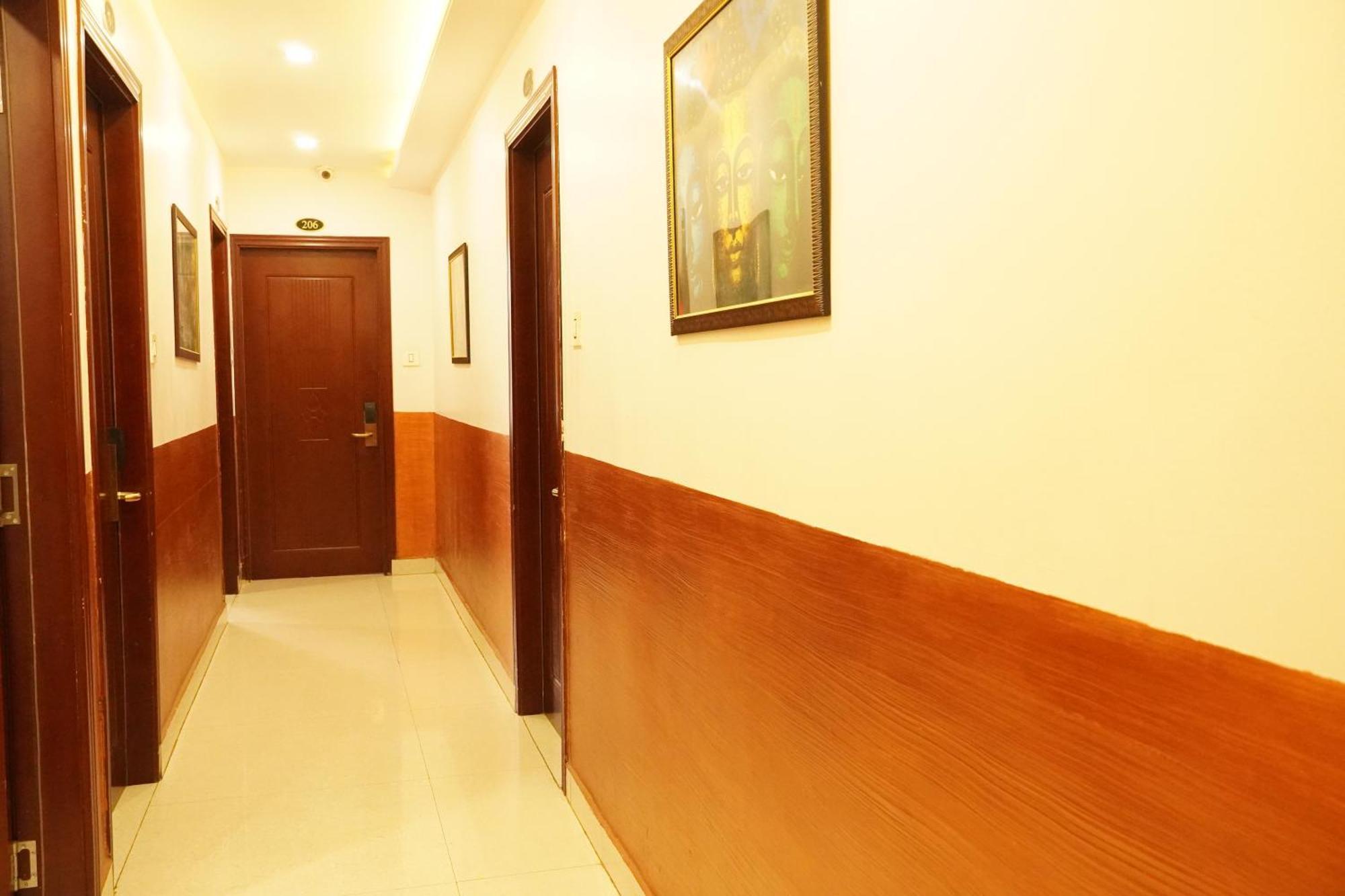 Hotel Eleven Heights ,Bhopal Dış mekan fotoğraf