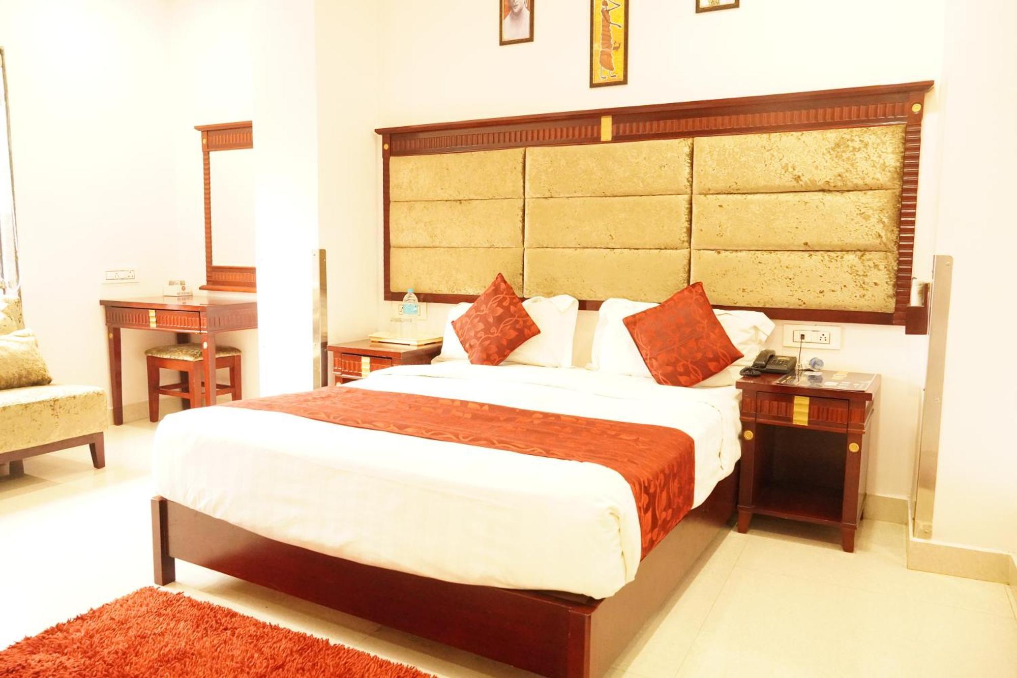 Hotel Eleven Heights ,Bhopal Dış mekan fotoğraf