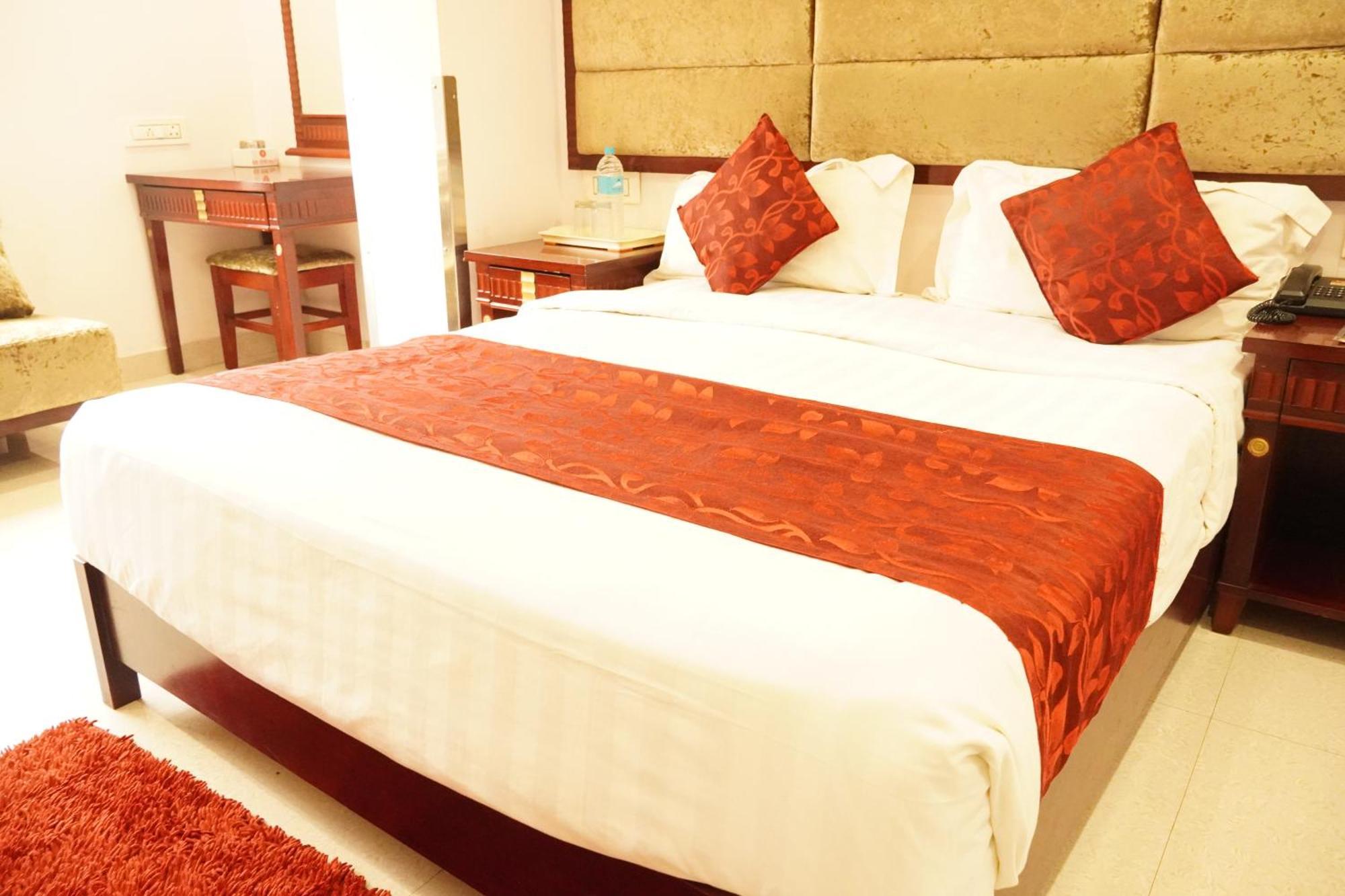 Hotel Eleven Heights ,Bhopal Dış mekan fotoğraf