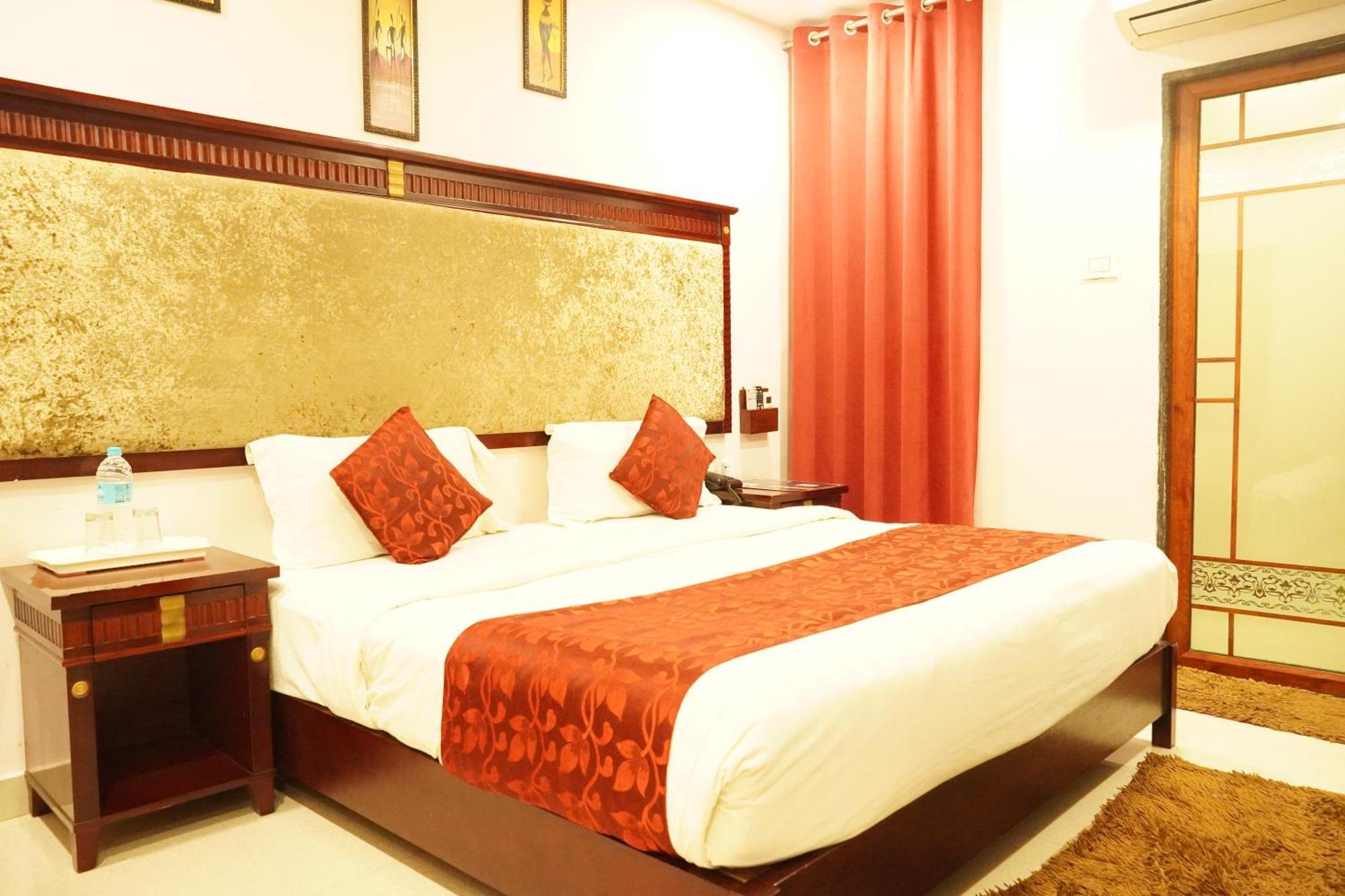 Hotel Eleven Heights ,Bhopal Dış mekan fotoğraf