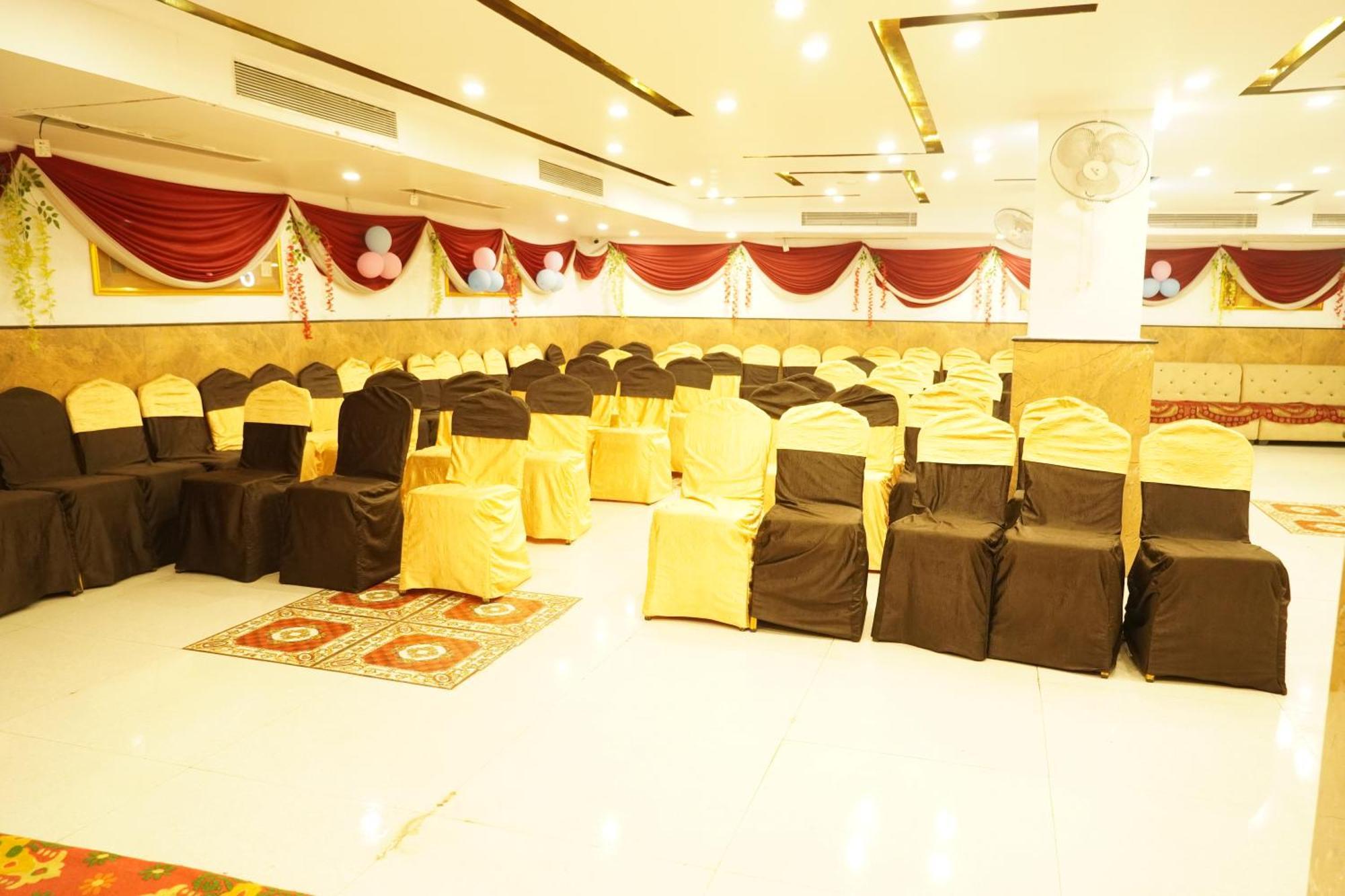 Hotel Eleven Heights ,Bhopal Dış mekan fotoğraf